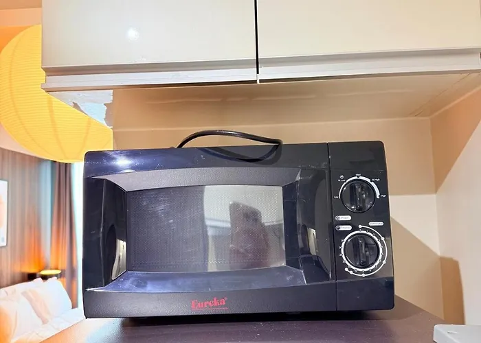 New! Rustic Cozy 350mbps Skyline Bgc Uptown Backhome3 Apartment Manila