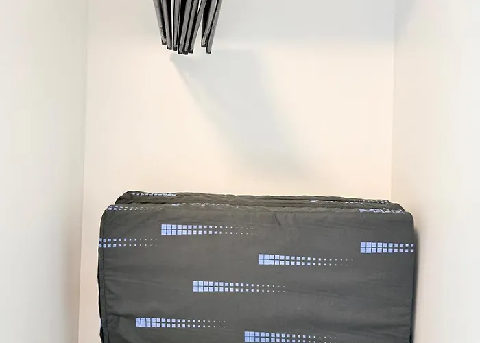 New! Rustic Cozy 350mbps Skyline Bgc Uptown Backhome3 *
