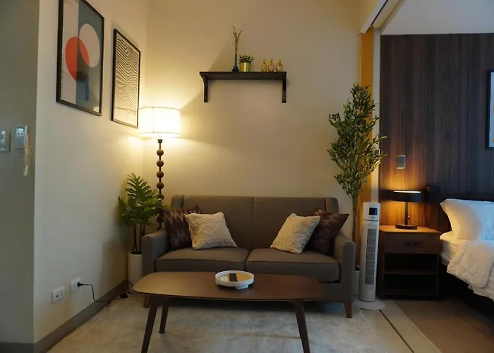 Apartment New! Rustic Cozy 350mbps Skyline Bgc Uptown Backhome3 Manila