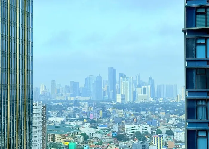New! Rustic Cozy 350mbps Skyline Bgc Uptown Backhome3 Apartment *