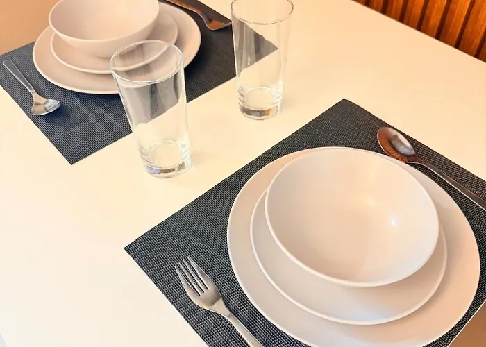 New! Rustic Cozy 350mbps Skyline Bgc Uptown Backhome3 Apartment Manila