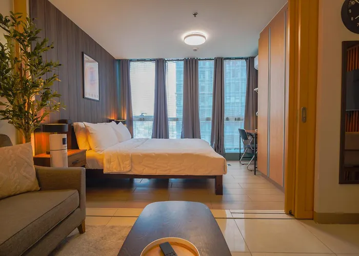 New! Rustic Cozy 350mbps Skyline Bgc Uptown Backhome3 Apartment Manila