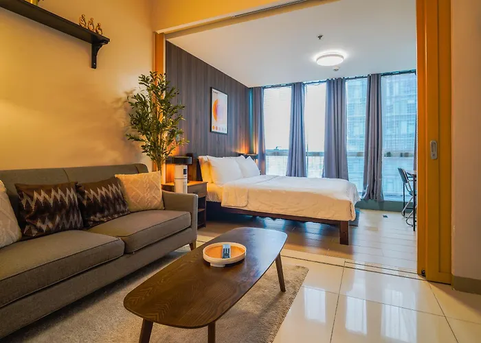 New! Rustic Cozy 350mbps Skyline Bgc Uptown Backhome3 Apartment